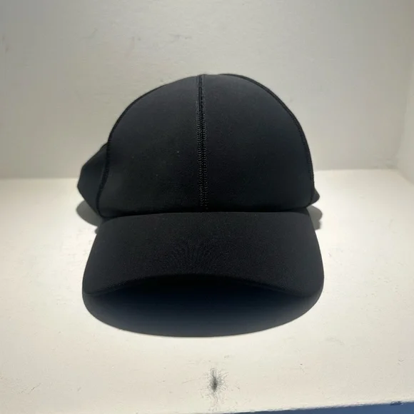 Lululemon Hat in Black - Picture 2 of 6